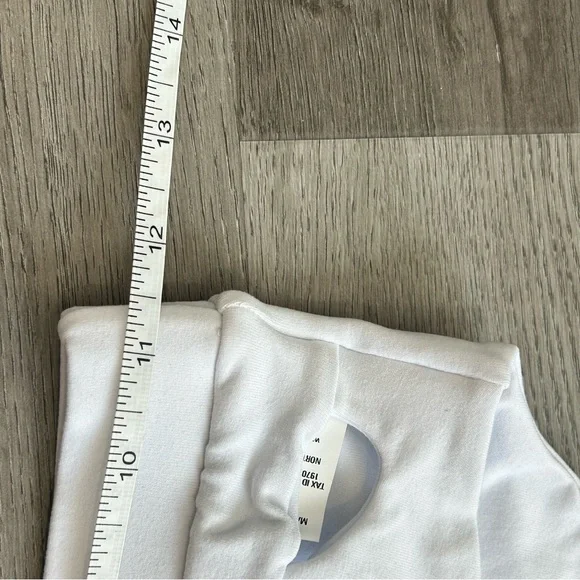 NWT 925fit Get in Line white Sports Bra size xs women’s activewear workout - Picture 8 of 9